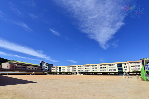고현동 신현중학교